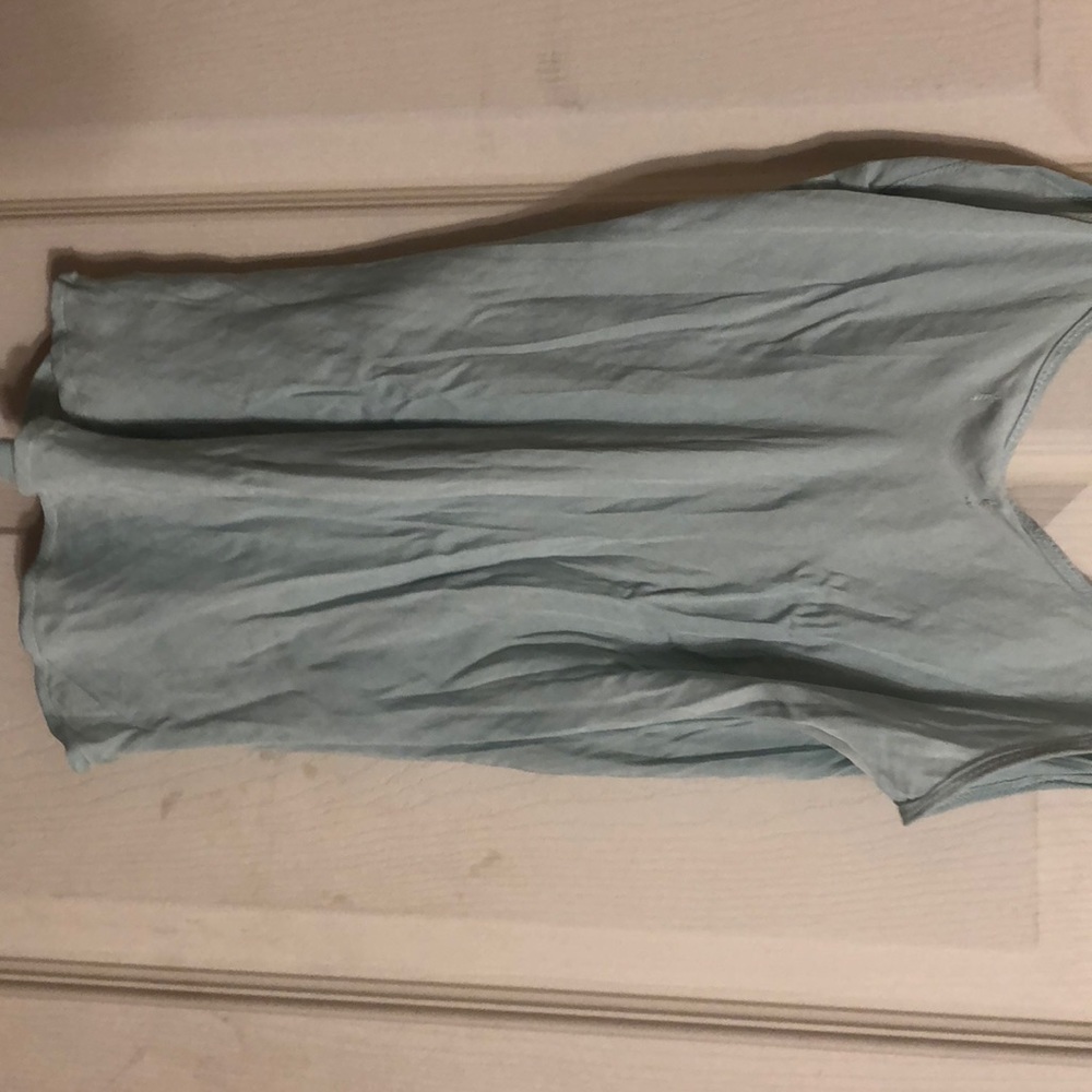 Ruffled tank top - Picture 3 of 3